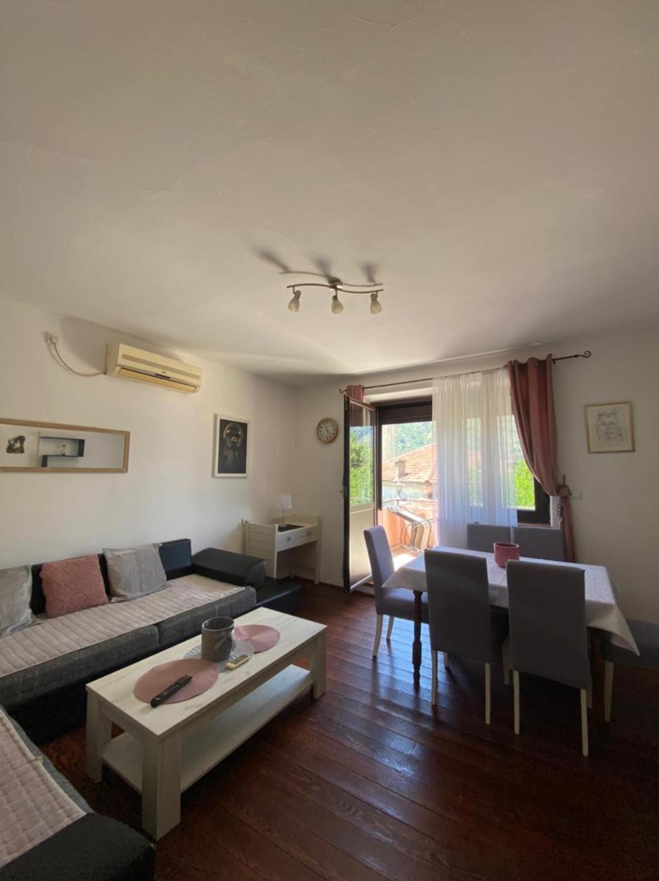 Apartments Vido Котор Стая снимка